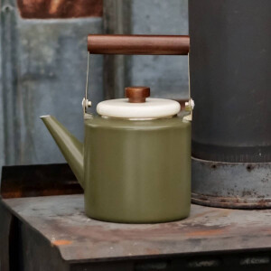 Emaille-Kanne Olive-Creme (3,2L) – Retro-Kaffee-...