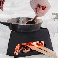 Faltbarer Campingkocher Flatbrook – Holzkocher & Dutch Oven Halterung