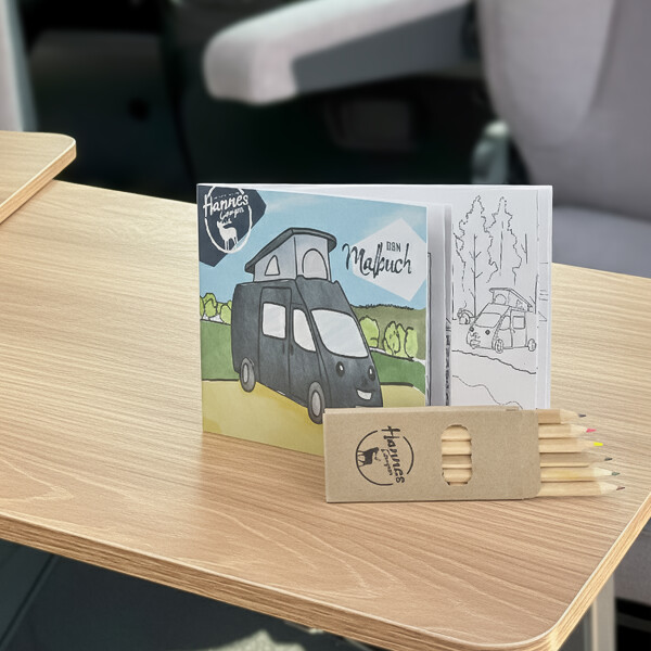 Malbuch & Buntstifte "Hannes Camper"